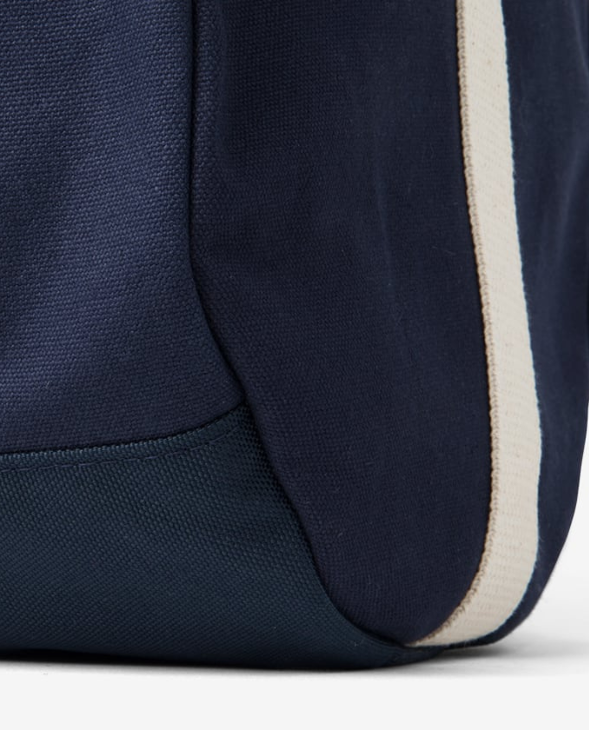 BAYLEN BARREL BAG
