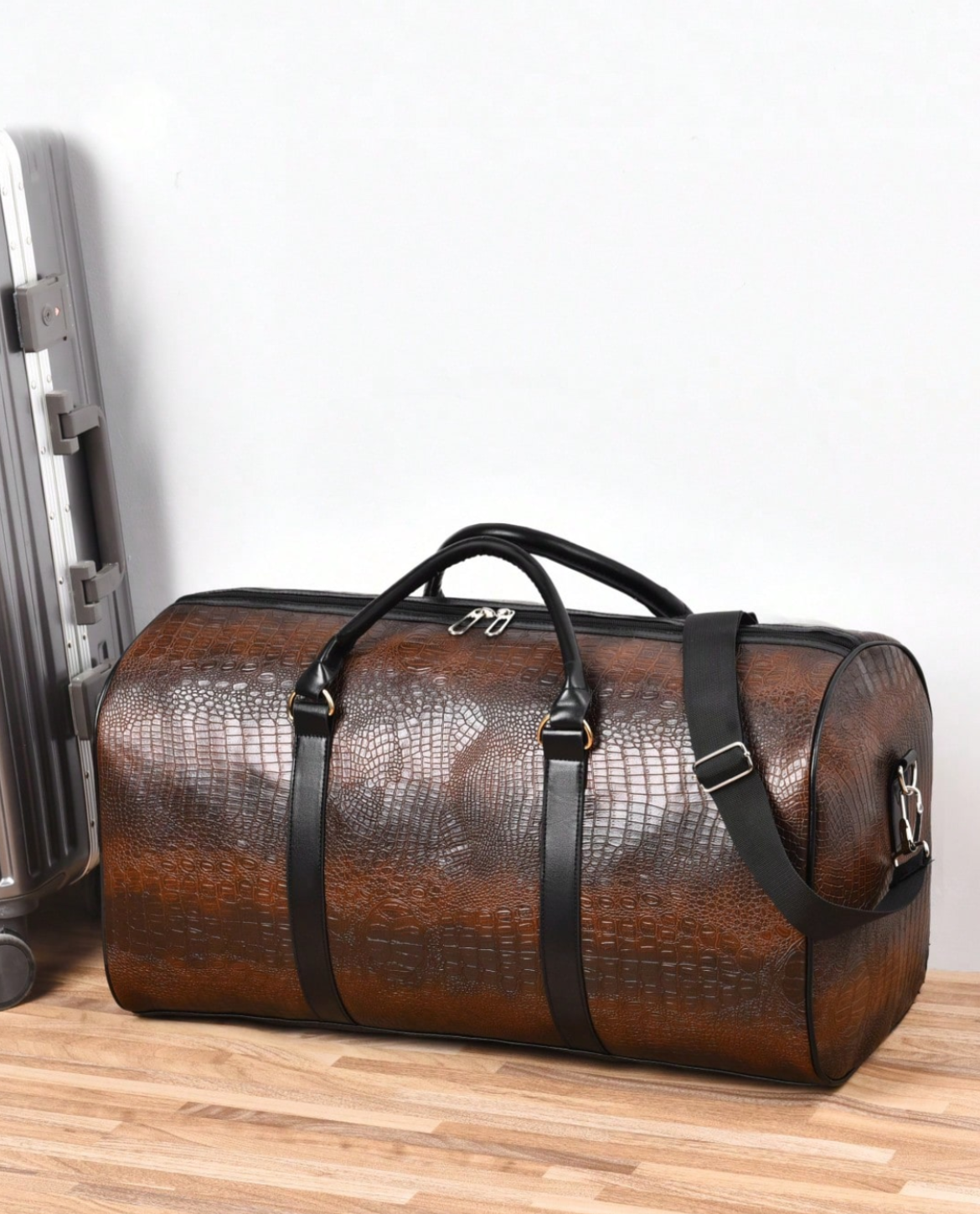 CURTIS TRAVEL DUFFLE BAG