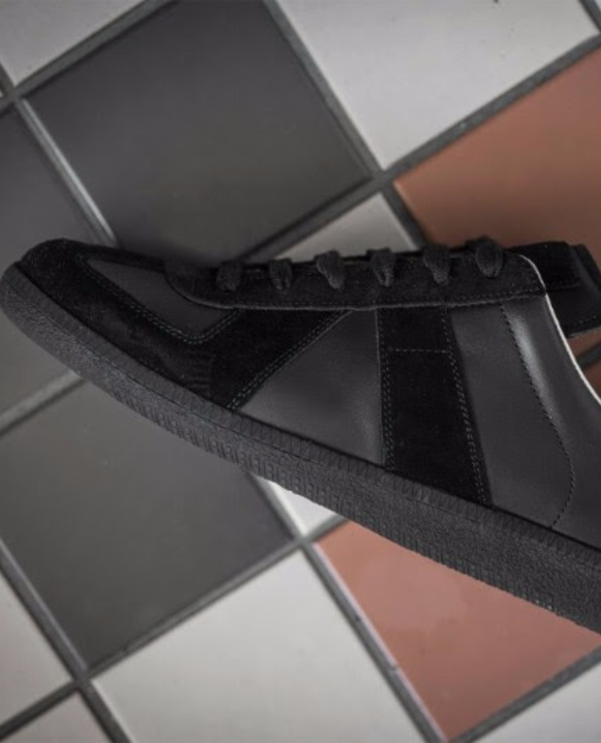 LUCA LEATHER SNEAKERS