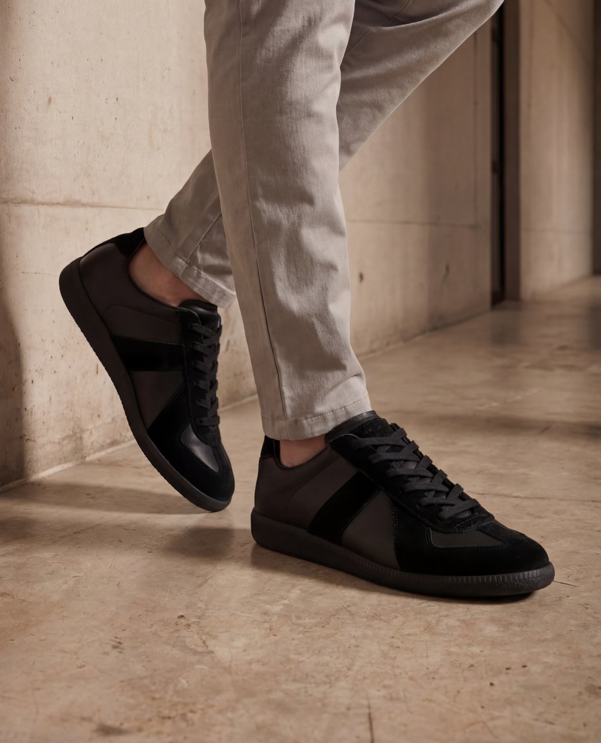 LUCA LEATHER SNEAKERS